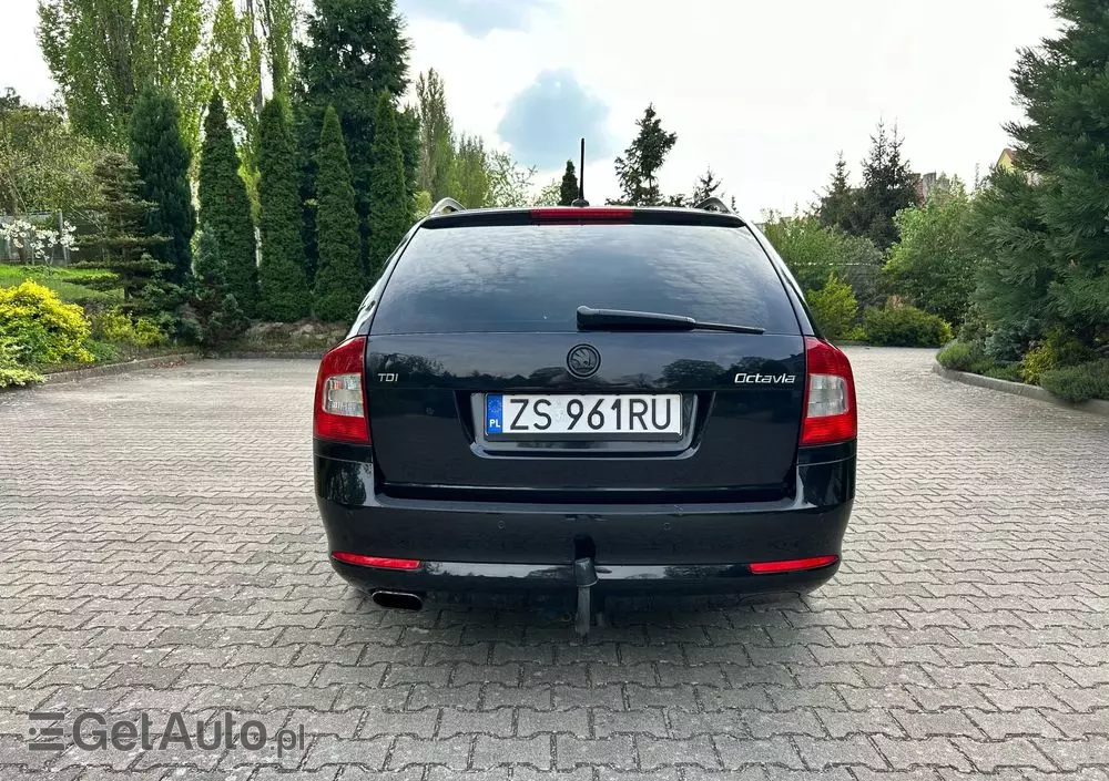 SKODA Octavia 1.6 TDI Ambition DSG