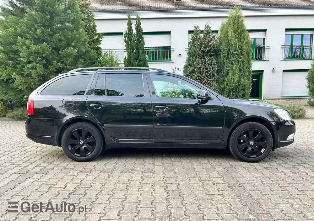 SKODA Octavia 1.6 TDI Ambition DSG