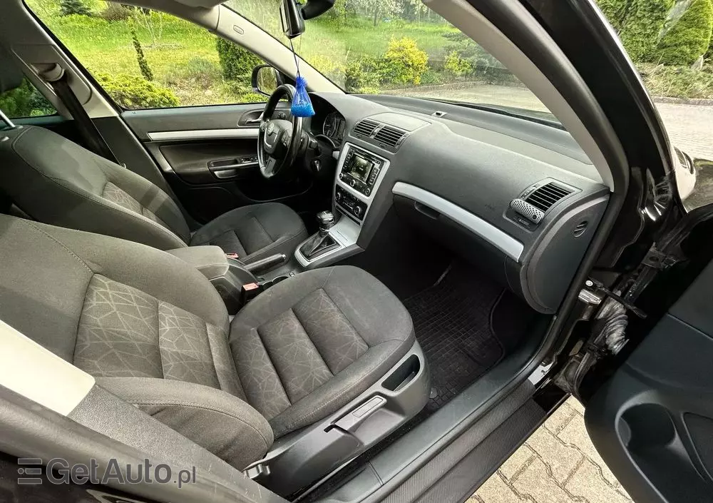 SKODA Octavia 1.6 TDI Ambition DSG