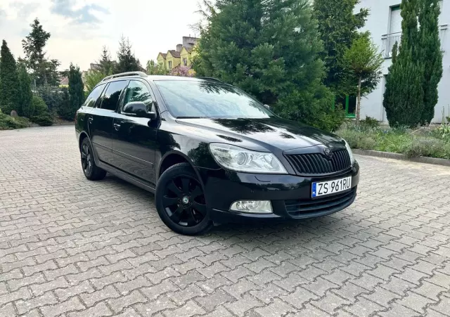 SKODA Octavia 1.6 TDI Ambition DSG