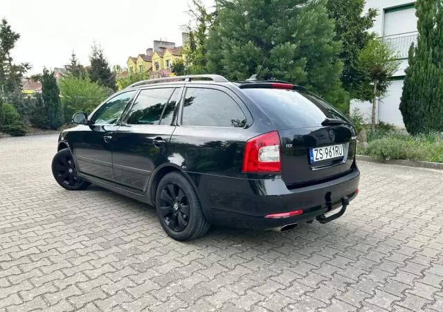 SKODA Octavia 1.6 TDI Ambition DSG