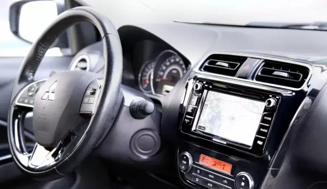 MITSUBISHI Space Star 