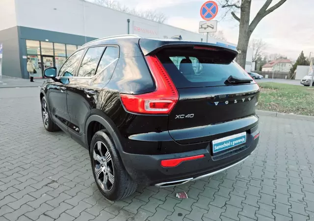 VOLVO XC 40 