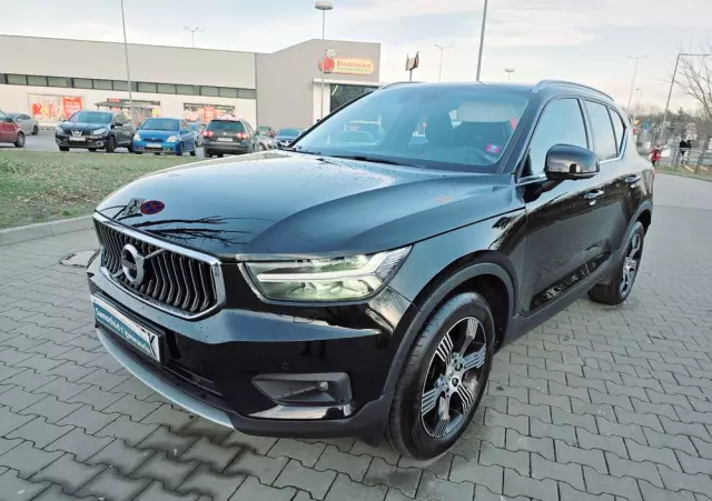 VOLVO XC 40 