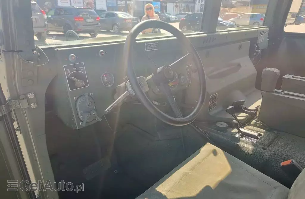 HUMMER H1 