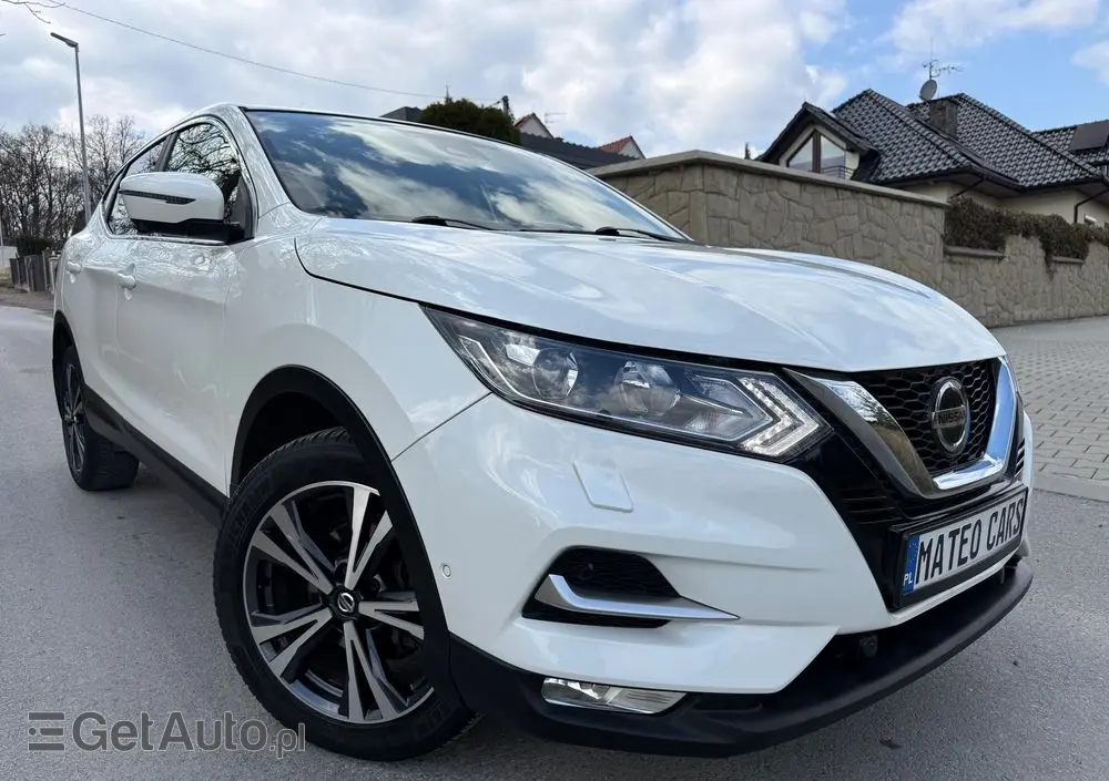 NISSAN Qashqai 1.3 DIG-T Tekna