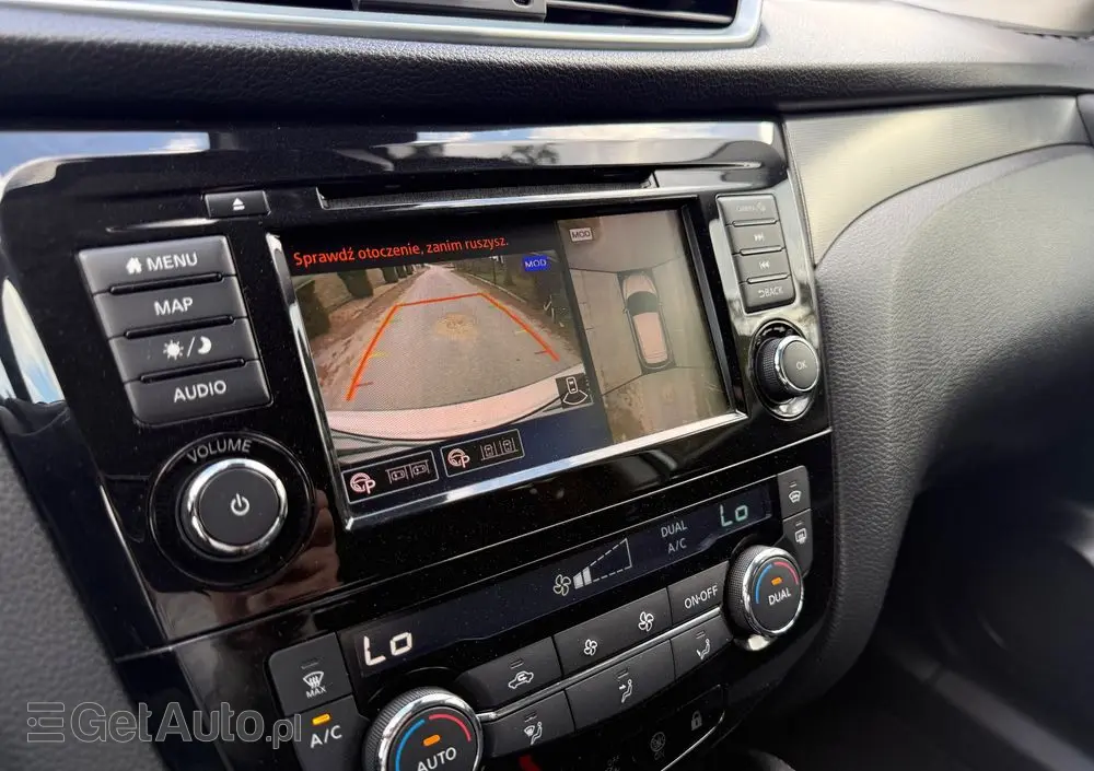 NISSAN Qashqai 1.3 DIG-T Tekna