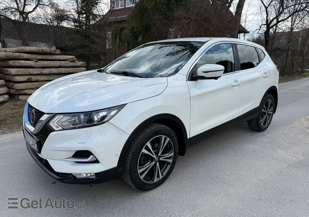 NISSAN Qashqai 1.3 DIG-T Tekna