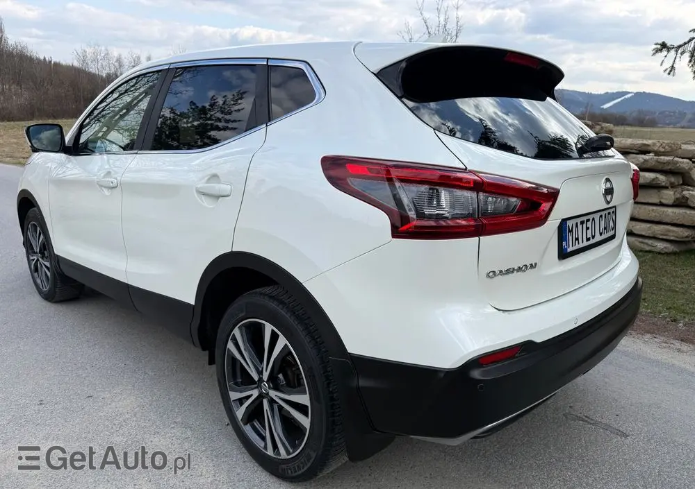 NISSAN Qashqai 1.3 DIG-T Tekna