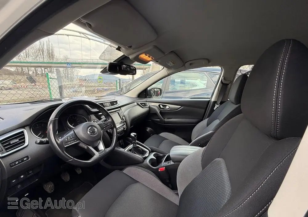 NISSAN Qashqai 1.3 DIG-T Tekna