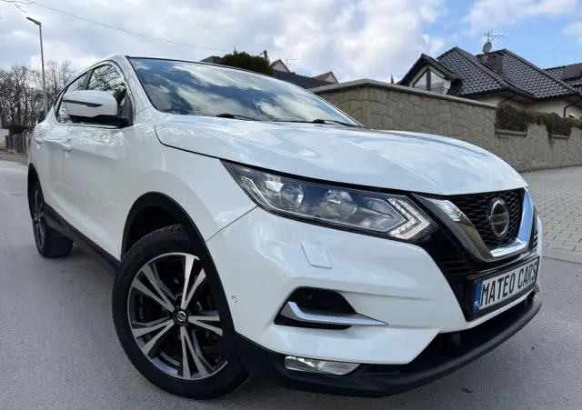 NISSAN Qashqai 1.3 DIG-T Tekna