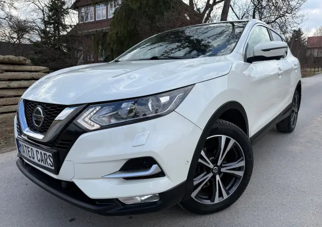 NISSAN Qashqai 1.3 DIG-T Tekna