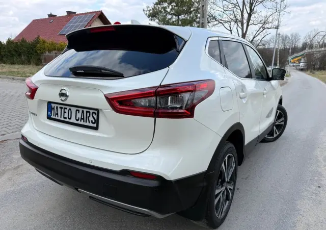 NISSAN Qashqai 1.3 DIG-T Tekna