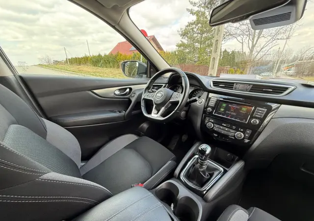 NISSAN Qashqai 1.3 DIG-T Tekna