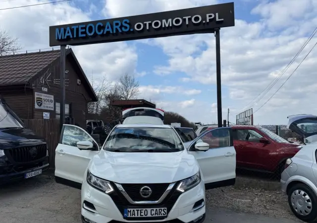 NISSAN Qashqai 1.3 DIG-T Tekna