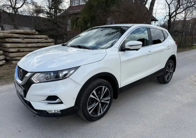 NISSAN Qashqai 1.3 DIG-T Tekna