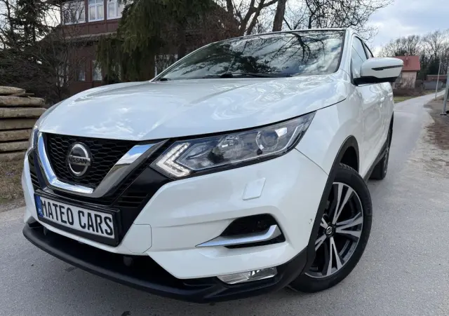 NISSAN Qashqai 1.3 DIG-T Tekna