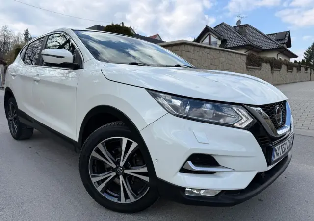 NISSAN Qashqai 1.3 DIG-T Tekna