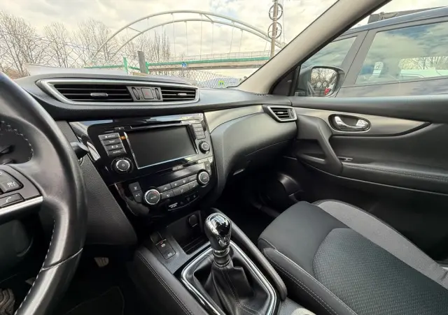 NISSAN Qashqai 1.3 DIG-T Tekna