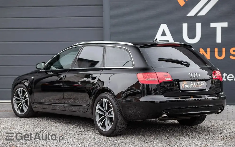AUDI A6 Avant 3.0 TDI DPF quattro tiptronic