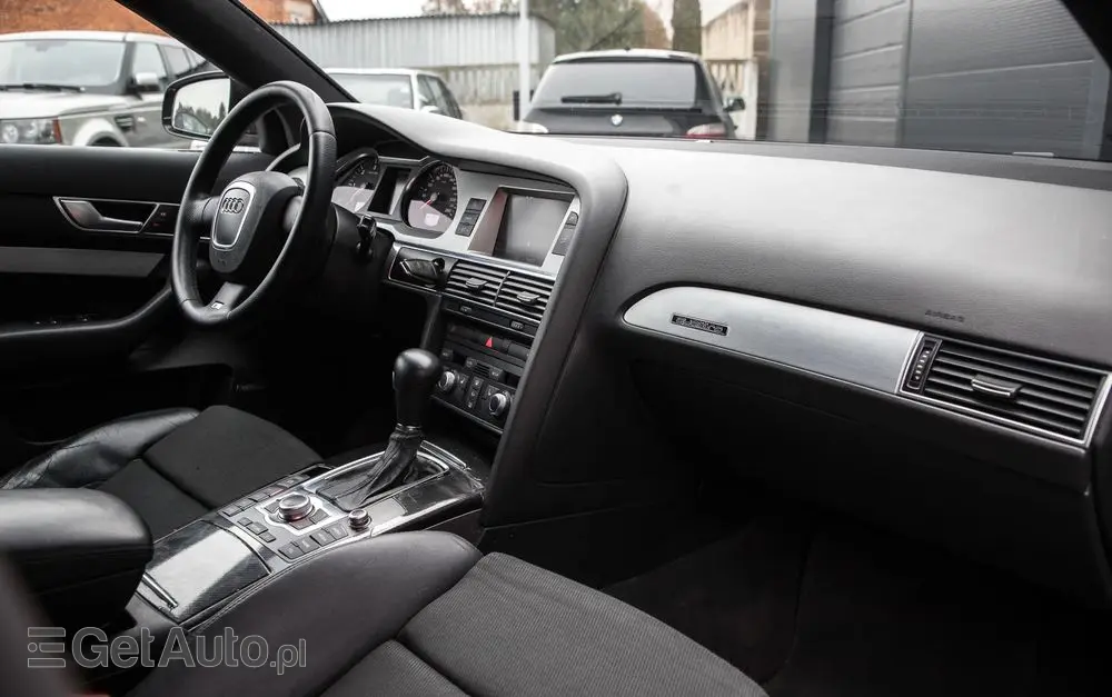 AUDI A6 Avant 3.0 TDI DPF quattro tiptronic