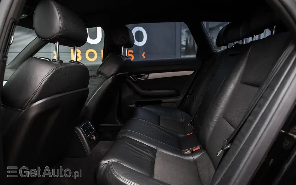 AUDI A6 Avant 3.0 TDI DPF quattro tiptronic