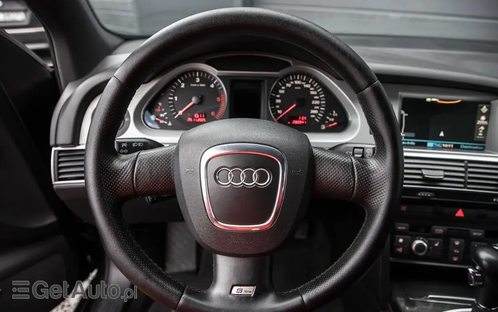 AUDI A6 Avant 3.0 TDI DPF quattro tiptronic