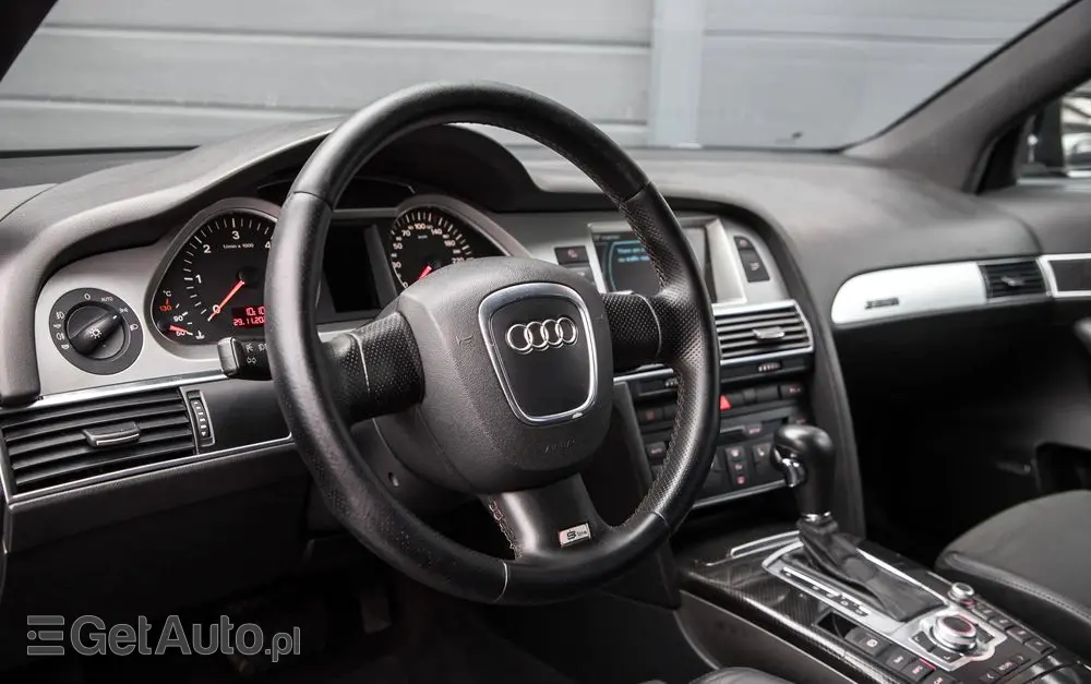 AUDI A6 Avant 3.0 TDI DPF quattro tiptronic