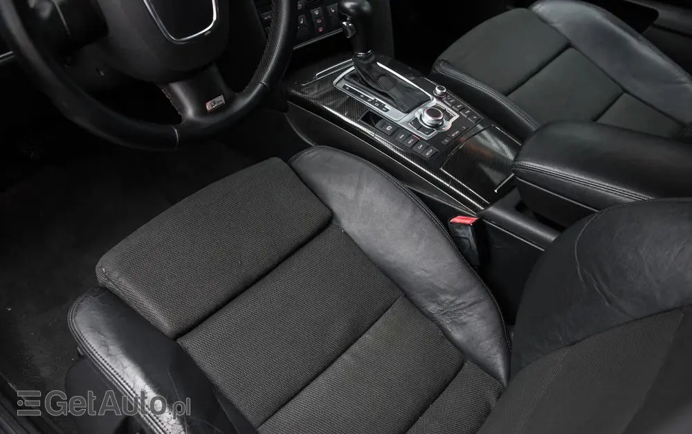 AUDI A6 Avant 3.0 TDI DPF quattro tiptronic