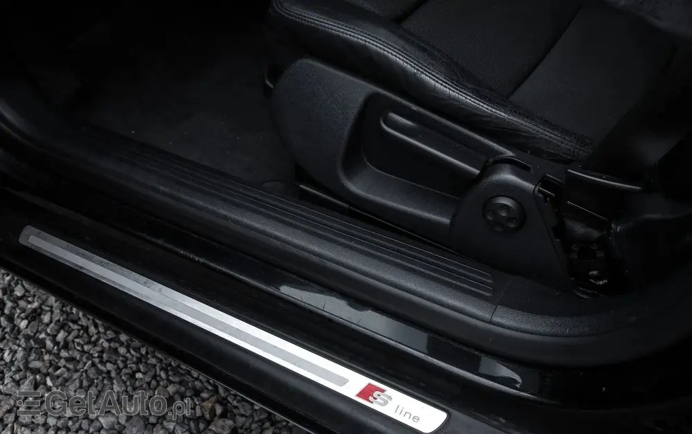 AUDI A6 Avant 3.0 TDI DPF quattro tiptronic