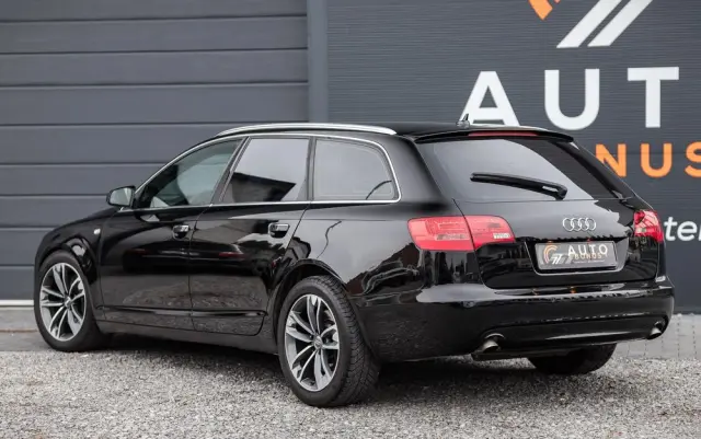 AUDI A6 Avant 3.0 TDI DPF quattro tiptronic