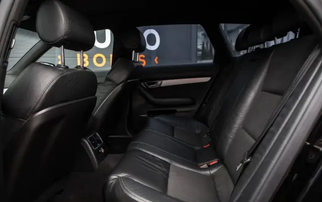 AUDI A6 Avant 3.0 TDI DPF quattro tiptronic