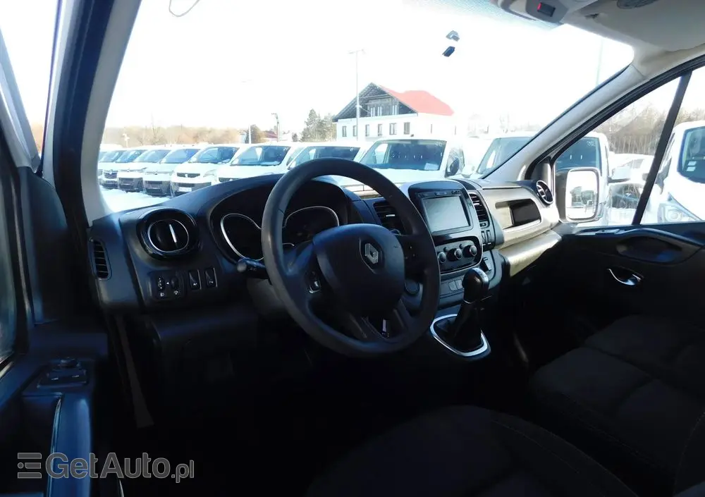 RENAULT Trafic 
