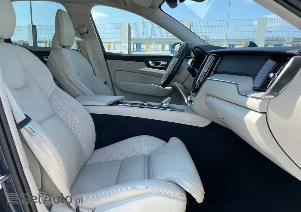 VOLVO XC 60 T8 Plug-In Hybrid AWD Inscription
