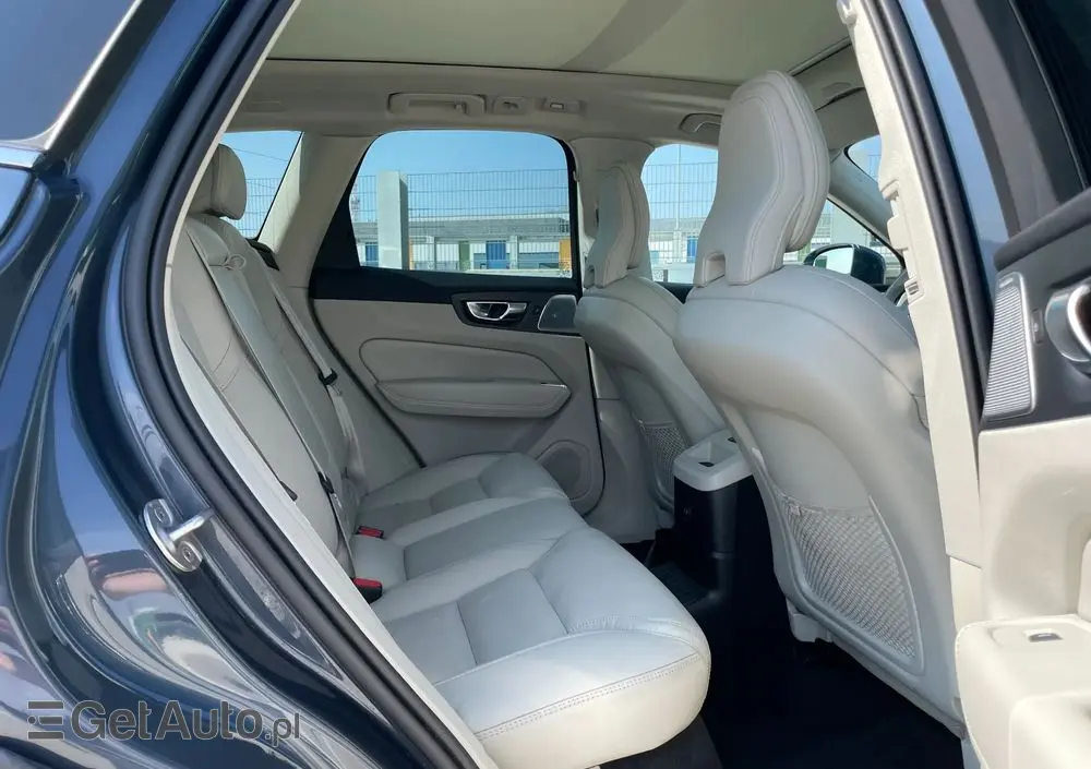 VOLVO XC 60 T8 Plug-In Hybrid AWD Inscription