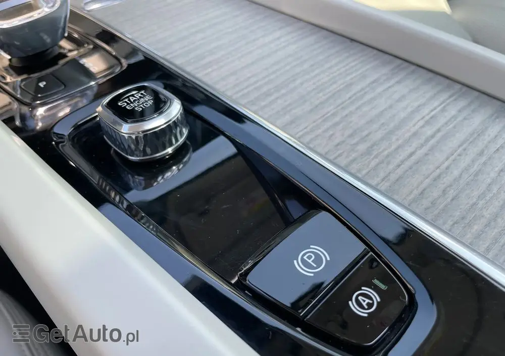 VOLVO XC 60 T8 Plug-In Hybrid AWD Inscription
