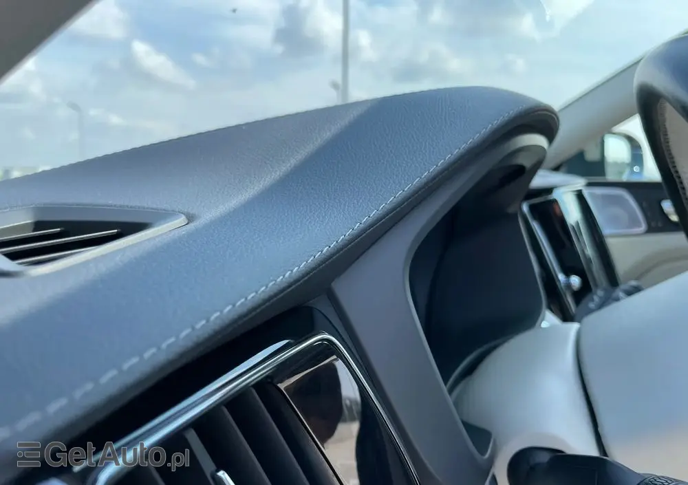 VOLVO XC 60 T8 Plug-In Hybrid AWD Inscription