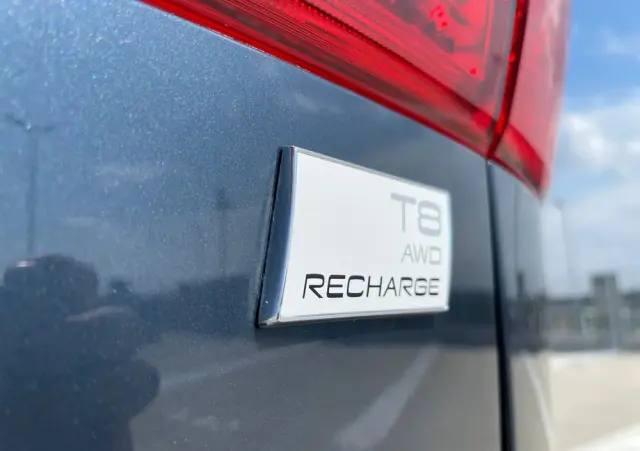VOLVO XC 60 T8 Plug-In Hybrid AWD Inscription