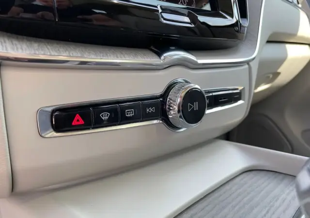 VOLVO XC 60 T8 Plug-In Hybrid AWD Inscription