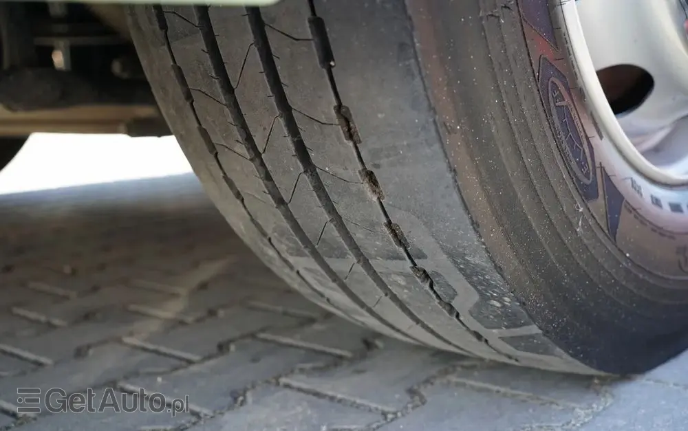 MAN TGX 26.460 / ZESTAW TANDEM PRZEJAZDOWY / 120 M3 / OŚ PODNOSZONA / OŚ SKRĘTNA / + PRZYCZEPA FRUEHAUF / OSIE SAF 