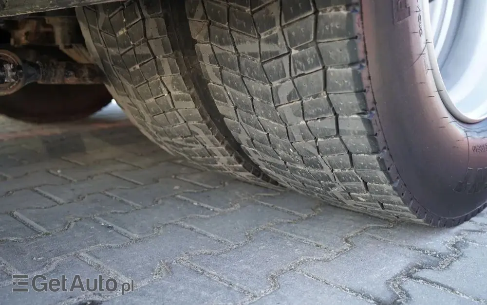 MAN TGX 26.460 / ZESTAW TANDEM PRZEJAZDOWY / 120 M3 / OŚ PODNOSZONA / OŚ SKRĘTNA / + PRZYCZEPA FRUEHAUF / OSIE SAF 