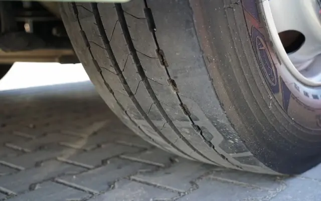 MAN TGX 26.460 / ZESTAW TANDEM PRZEJAZDOWY / 120 M3 / OŚ PODNOSZONA / OŚ SKRĘTNA / + PRZYCZEPA FRUEHAUF / OSIE SAF 