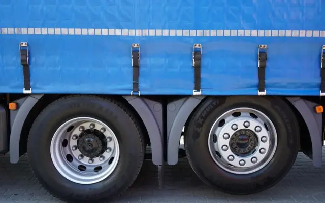 MAN TGX 26.460 / ZESTAW TANDEM PRZEJAZDOWY / 120 M3 / OŚ PODNOSZONA / OŚ SKRĘTNA / + PRZYCZEPA FRUEHAUF / OSIE SAF 