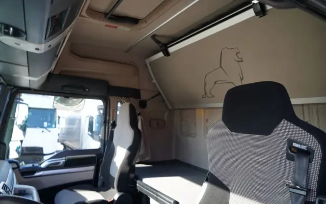 MAN TGX 26.460 / ZESTAW TANDEM PRZEJAZDOWY / 120 M3 / OŚ PODNOSZONA / OŚ SKRĘTNA / + PRZYCZEPA FRUEHAUF / OSIE SAF 