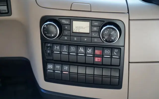 MAN TGX 26.460 / ZESTAW TANDEM PRZEJAZDOWY / 120 M3 / OŚ PODNOSZONA / OŚ SKRĘTNA / + PRZYCZEPA FRUEHAUF / OSIE SAF 