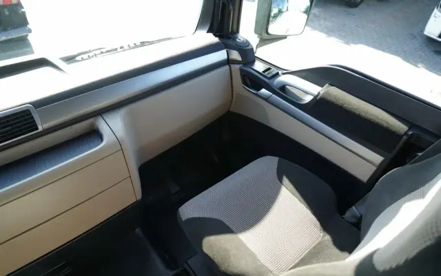 MAN TGX 26.460 / ZESTAW TANDEM PRZEJAZDOWY / 120 M3 / OŚ PODNOSZONA / OŚ SKRĘTNA / + PRZYCZEPA FRUEHAUF / OSIE SAF 