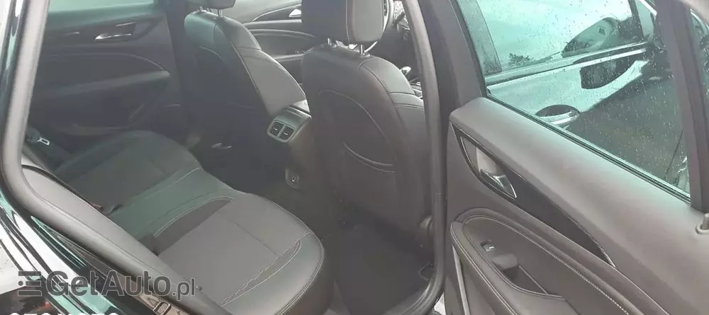 OPEL Insignia 2.0 CDTI 4x4 Sports Tourer ecoFLEXStart/S Innovation