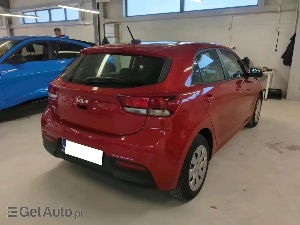 KIA Rio M