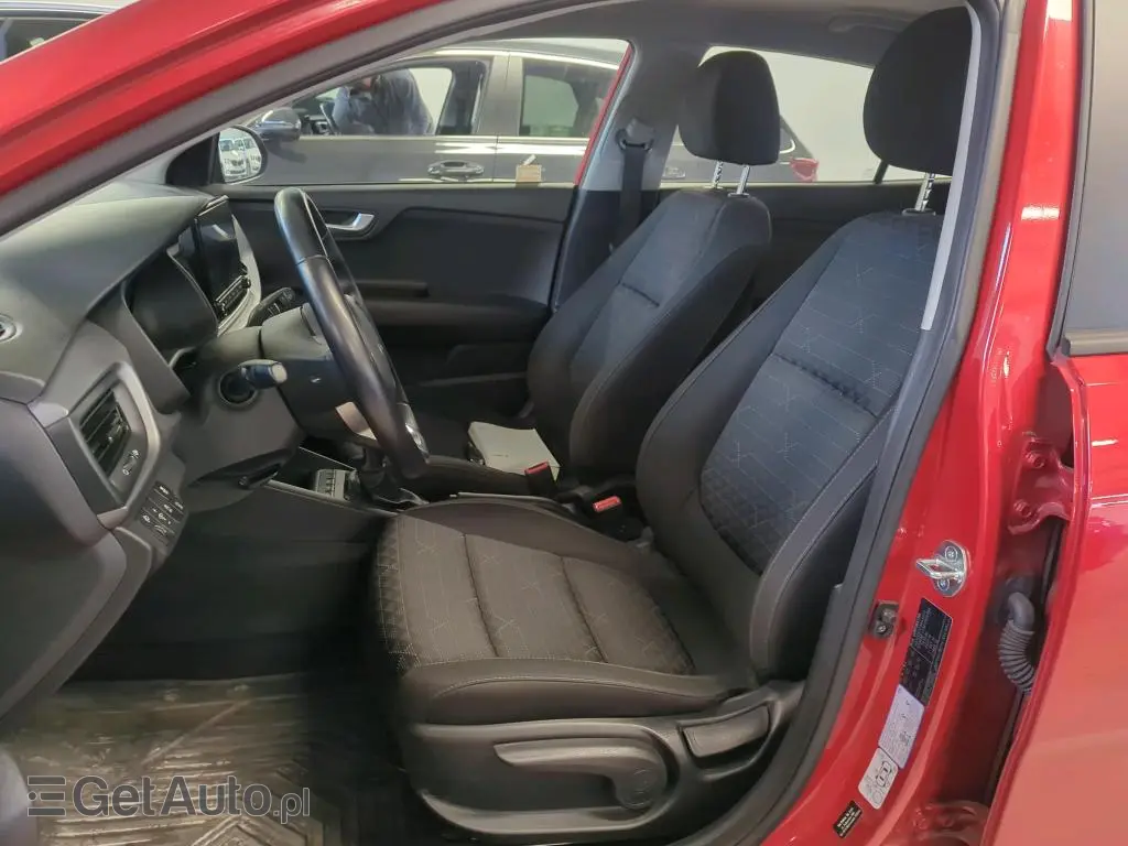 KIA Rio M