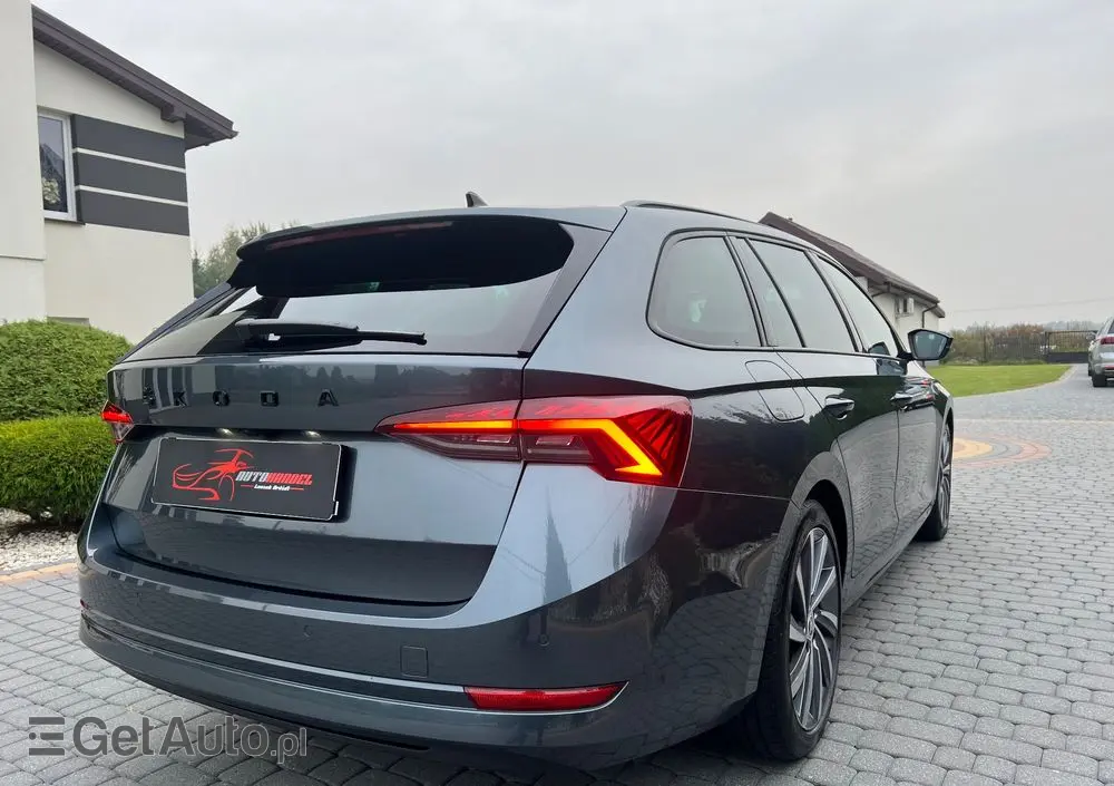 SKODA Octavia 2.0 TDI 4x4 Style DSG